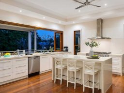 bifold-windows-72